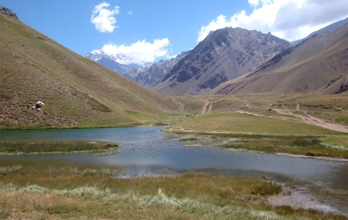 Ruta de Alta Montaña entre valles y picos andinos