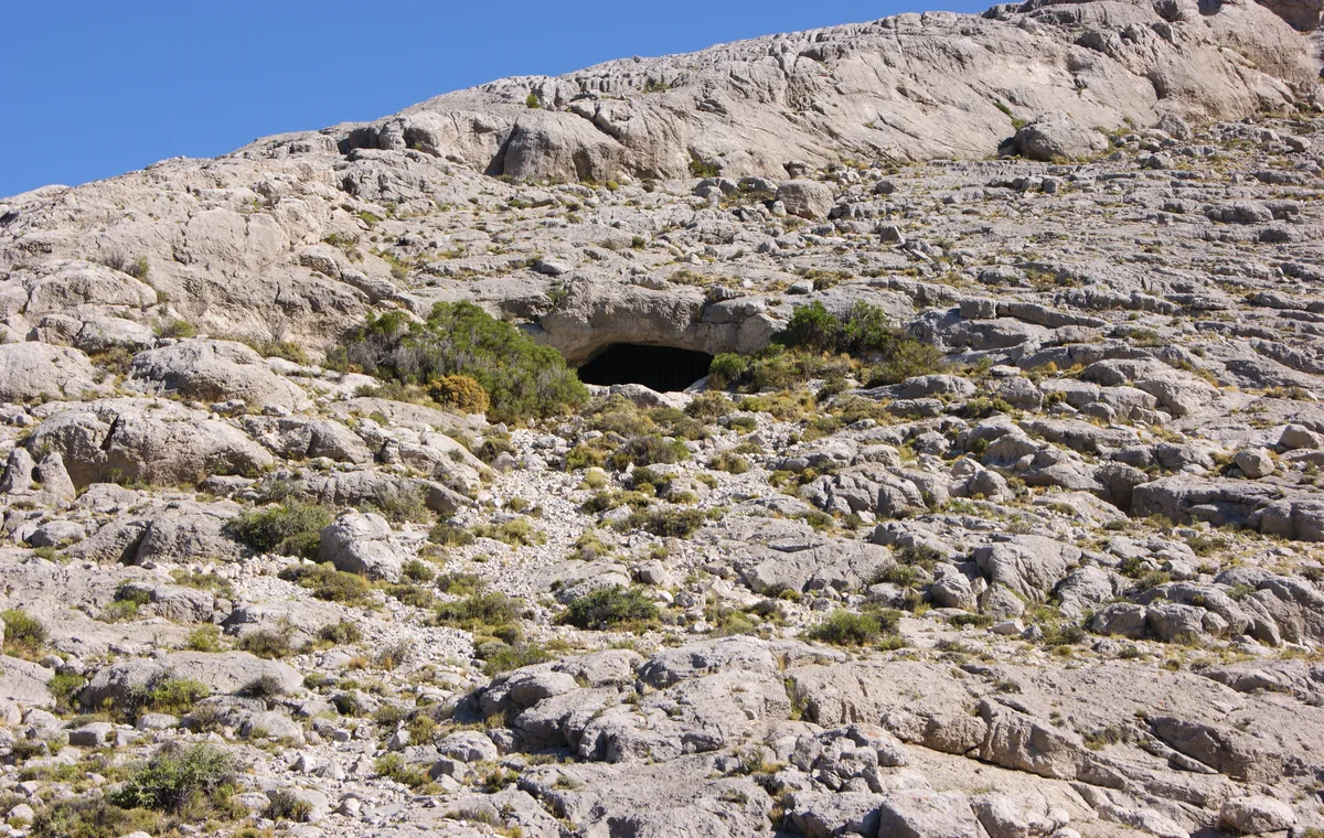 Ingreso a la Reserva Caverna de las Brujas, Malargüe
